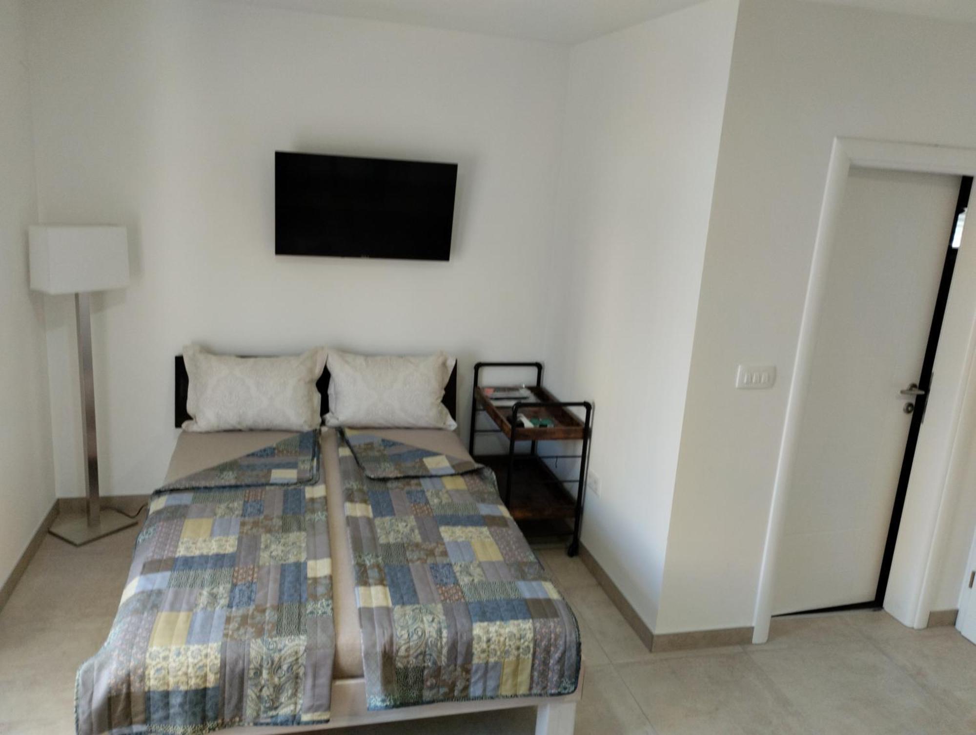 Apartamento Iris Ivanica Exterior foto